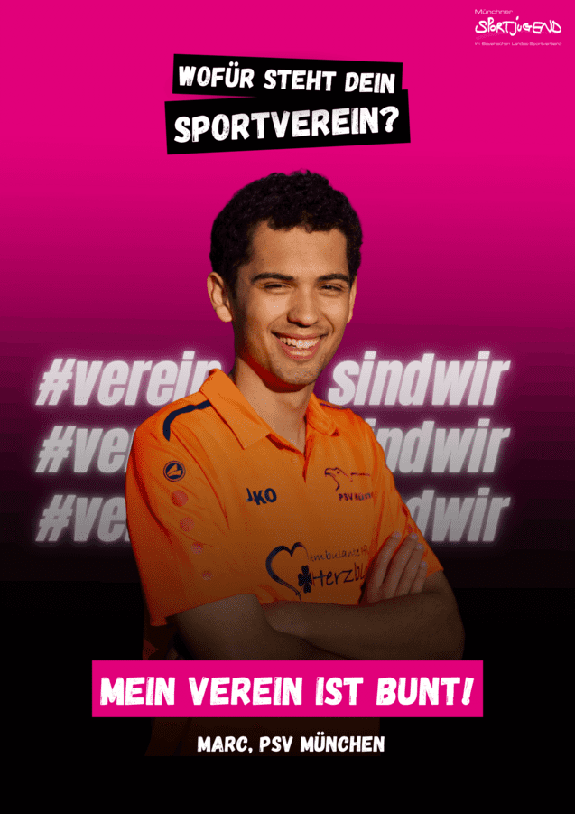 Junger Mann in orangefarbener Sportkleidung lächelt vor pinkem Hintergrund mit Slogan zur Vereinsidentität.