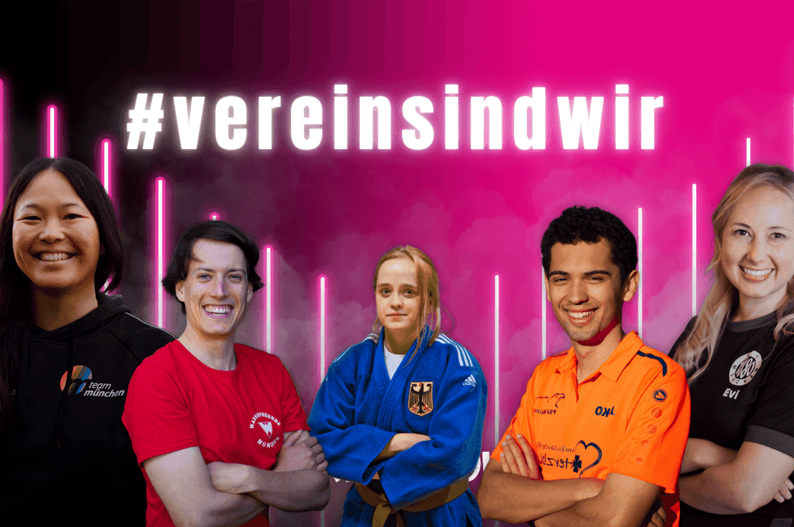 Fünf Sportler in verschiedenen Outfits vor einem bunten Hintergrund mit dem Schriftzug „#vereinsindwir“.